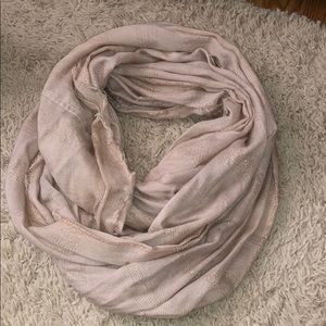 Infinity scarf